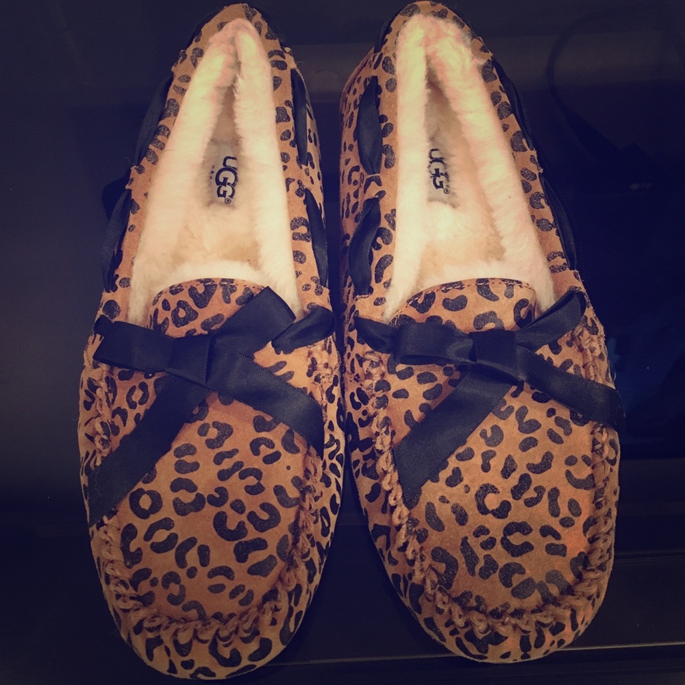 Leopard UGG slippers never worn